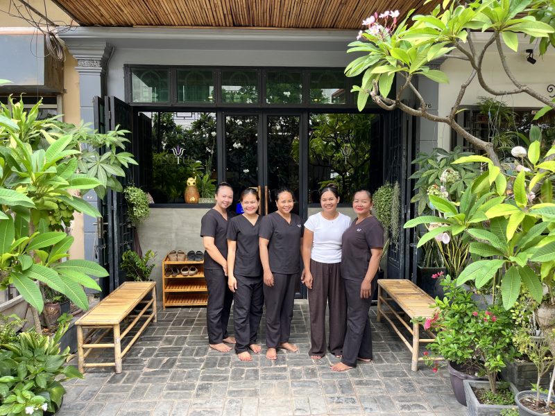 lotus dream spa team siem reap.jpg
